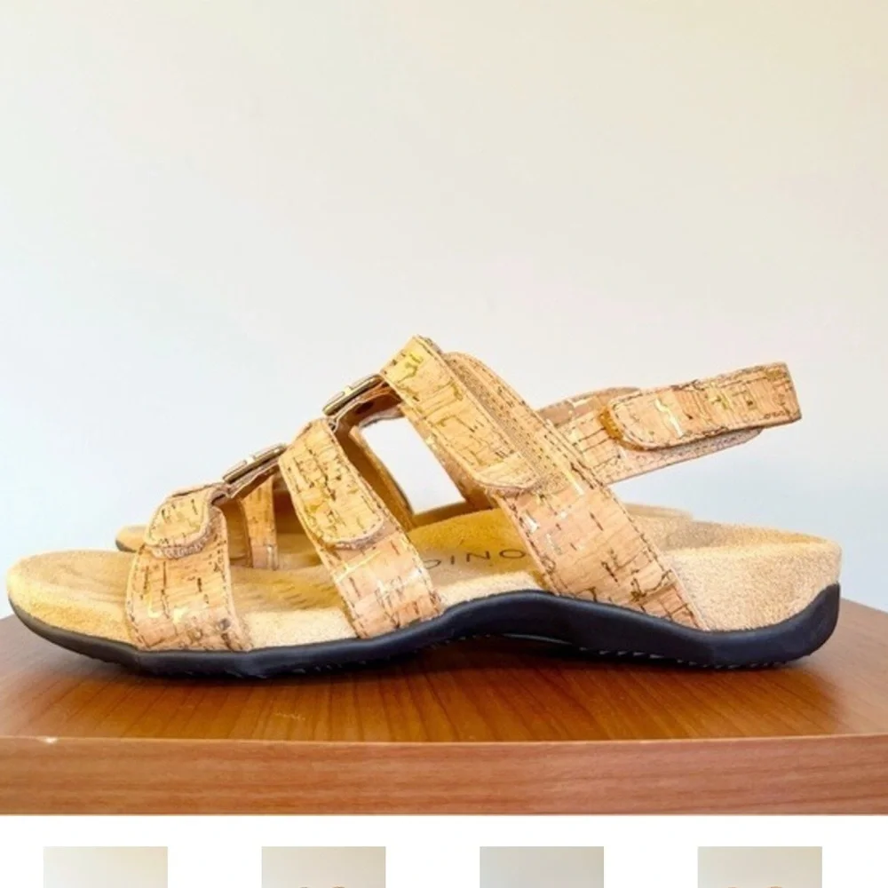 Vionic Amber Natural Cork with Gold Fleck Sandals Sz 8W
